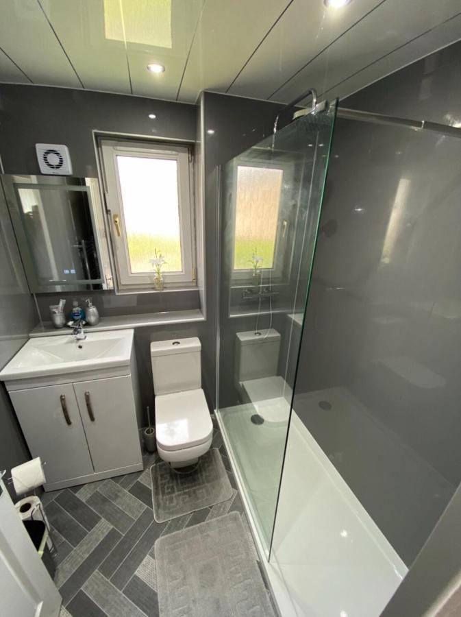 Prime Commuter Executive Apartment ダンファームリン エクステリア 写真